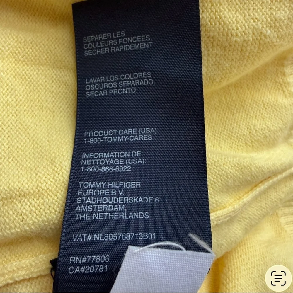 Tommy Hilfiger Men's V-Neck Sweater in Bright Yellow Size XL Classic Preppy